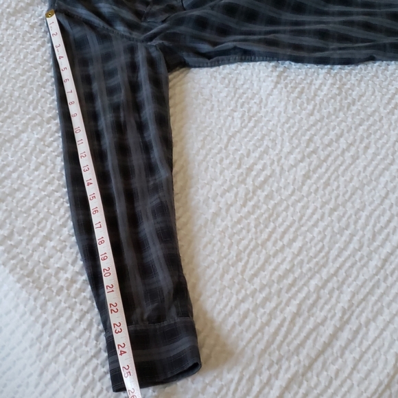 Vans Plaid Long Sleeve Button Down Shirt - Picture 10 of 11